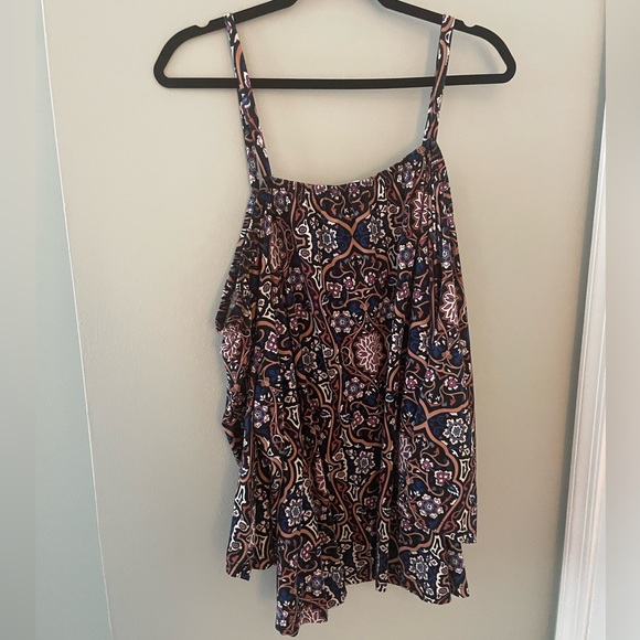 Cold Shoulder Top from Loralette - Picture 2 of 3